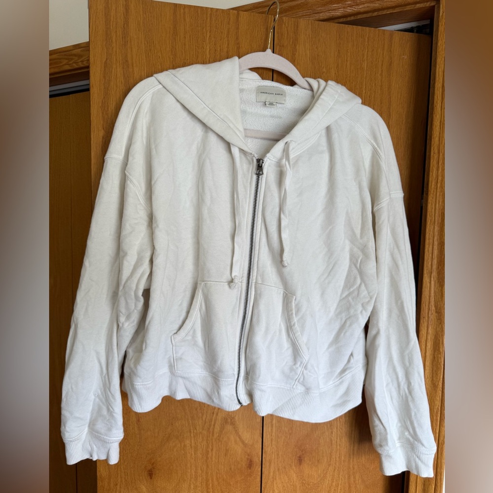 USED: Cropped White Zip-Up Hoodie with Hood